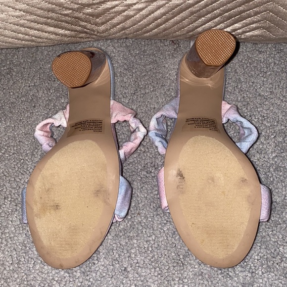 Cute high heels. Size 7. Clear heel - Picture 5 of 5